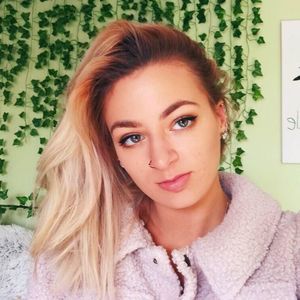 Meet your Posher, Bella